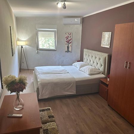 Apartments Bokan Цетинє Екстер'єр фото