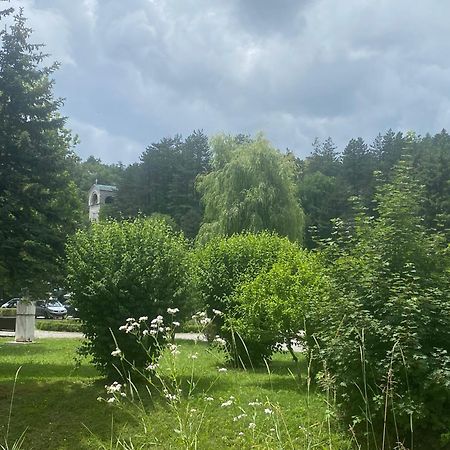 Apartments Bokan Цетинє Екстер'єр фото