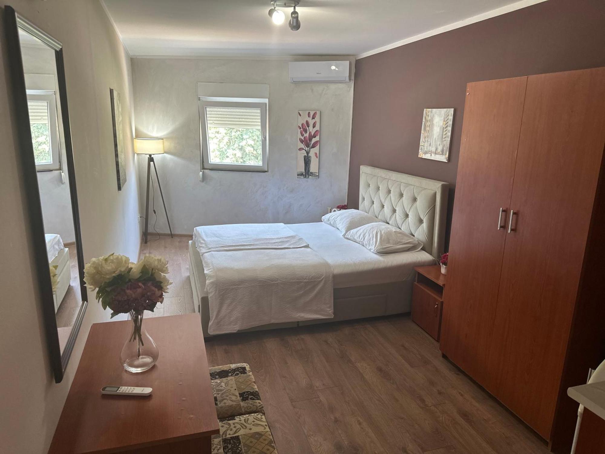 Apartments Bokan Цетинє Екстер'єр фото