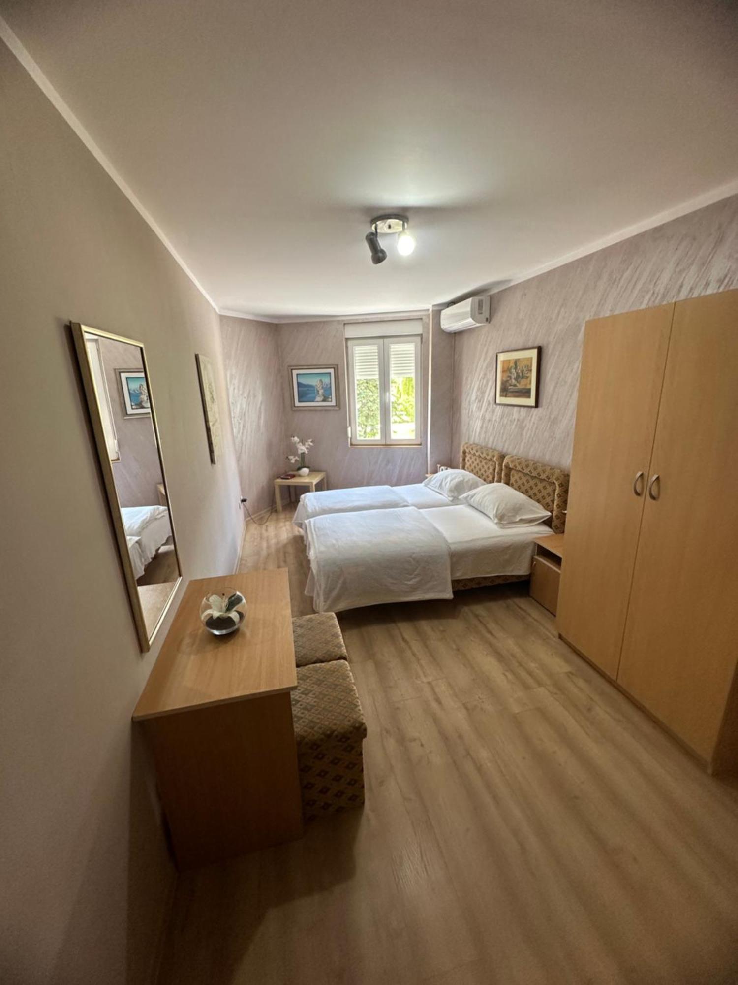 Apartments Bokan Цетинє Екстер'єр фото